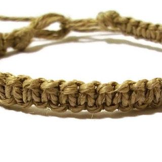 This was my first he...-purpleroses Hemp Bracelet Tutorial, Hemp Jewelry Patterns, Rope Bracelets Tutorial, Braided Leather Bracelet Diy, Hemp Necklace Fasteners, Hemp Bracelet Diy, Braided Bracelet Diy, Diy Leather Bracelet, Hemp Necklace