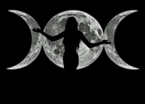 Triple Moon - Maiden/Mother/Crone Oh My Goddess, Sacred Feminine, Triple Goddess, Season Of The Witch, Moon Magic, Moon Goddess, Moon Child, Divine Feminine, Book Of Shadows