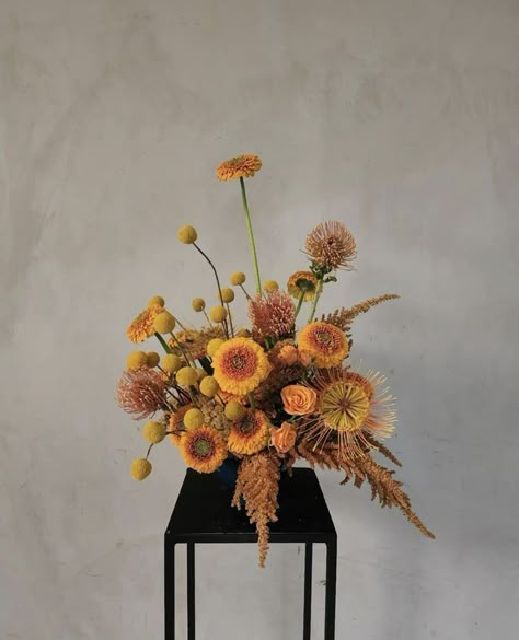 Cornucopia Flower Arrangement, Vegetable Flower Arrangement, Autumnal Flower Arrangements, Calma Floral, Thanksgiving Florals, Autumn Flower Arrangements, Autumn Floral Arrangements, Yellow Roses Bouquet, Tulips Arrangement