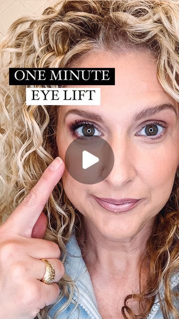 Beth Dutton Eye Makeup Tutorial, Eye Makeup For Aging Eyes, 40 Year Old Eye Makeup, Lift Eyes With Makeup, Eye Makeup Older Women, Eye Make Up Over 50, Eye Makeup For 60 Year Old Women, Makeup For 40 Year Olds, Natural Makeup For Older Women