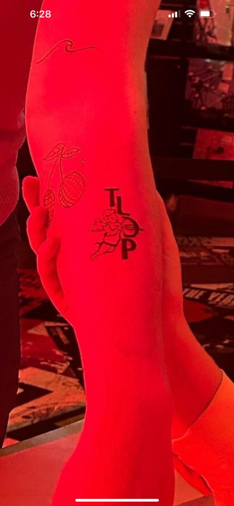 The Last Dinner Party Tattoo, Party Tattoo, Clothes Painting, Last Dinner, Party Tattoos, Florence Pugh, I Tattoo, Dinner Party, Tatting