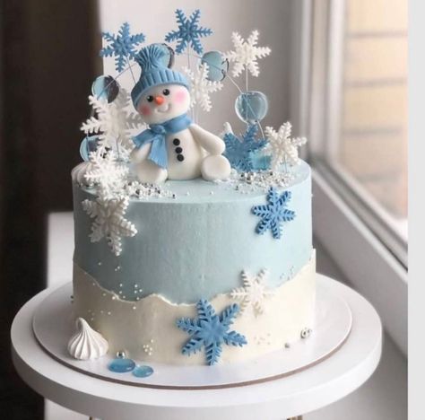 Snow Man Birthday Cake, Snow Cake Design, Birthday Cake Winter Theme, Winter 1st Birthday Cake, Winter Wonderland Party Cake, Winter Themed Cakes Birthday, Snowflake Cake Ideas, Winter Themed Birthday Cake, Winter Baby Shower Cakes Girl