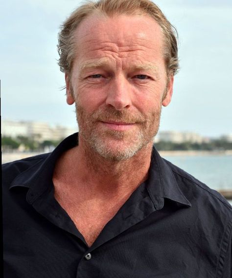 Ian Glen, Jorah Mormont, Iain Glen, Game Of Thrones Cast, Scottish Actors, G Man, Luke Evans, British Actors, Good Looking Men