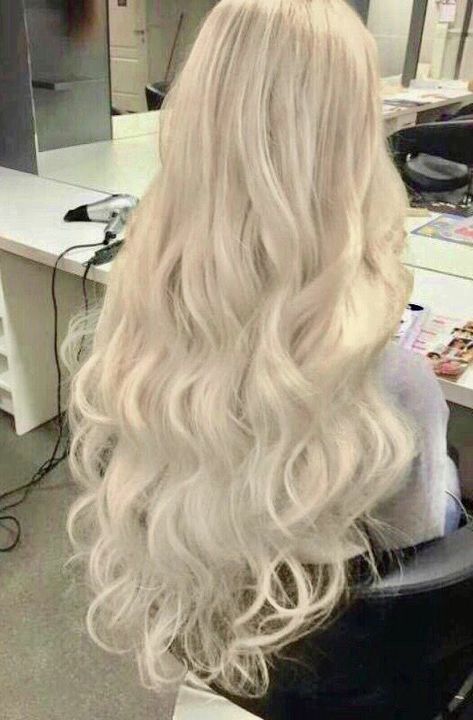 Blond Curly Hair, White Blonde Hair, Blonde Hair Looks, Platinum Blonde Hair, Long Blonde, Long Wavy Hair, Long Blonde Hair, Hair Inspo Color, Grunge Hair