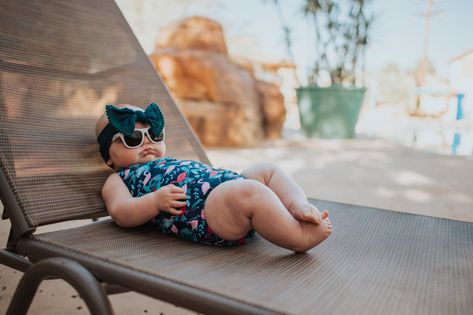 baby resting by the pool Baby Beach Pictures, House In Florida, Chunky Baby, Baby Schedule, Chunky Babies, Baby Pool, Pool Picture, Baby Monthly Milestones, Kid Pool