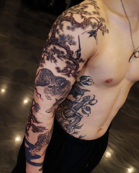 Full Tattoo, Clever Tattoos, Tattoo Inspiration Men, Tattoo Sleeves, 4 Tattoo, Full Body Tattoo, Asian Tattoos, Tatuaje A Color, Japanese Sleeve Tattoos