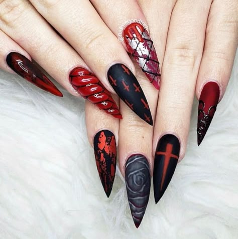 Gothic Nail Designs, Vampire Nails, New Years Nails, Horror Nails, Nail Art Halloween, Sharp Claws, Holloween Nails, Witch Nails, Nail Designs Ideas