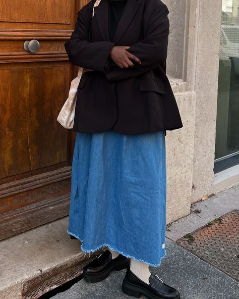 a lovely day of October 🫶🏾🍂 brunch @zahree.stall blazer @classy.mastour jupe @hayani.fr chaussures @newyorkeronline modest fashion, photo dump, hijab, abaya, coffee shop, aesthetic, skirt, hijabi, abaya inspo, fall modest inspo, Hijabi Abaya, Blazer With Skirt, Aesthetic Skirt, Hijab Abaya, Coffee Shop Aesthetic, Shop Aesthetic, Lovely Day, Photo Dump, Fashion Photo