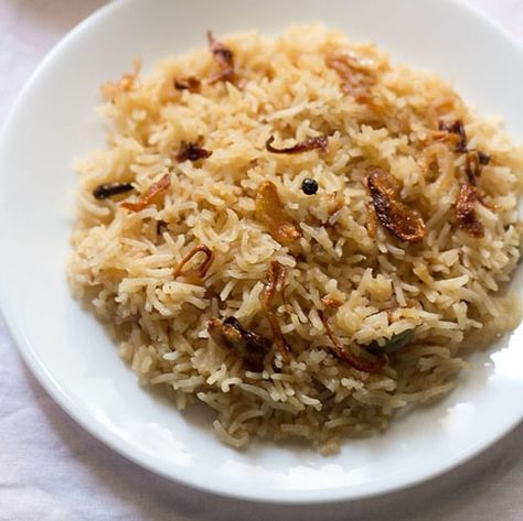 parsi brown rice Brown Rice Cooking, Indian Rice Recipes, Indian Rice, Brown Rice Recipes, Rice Varieties, Veg Dishes, Rice Dish, Grain Foods, Indian Cooking