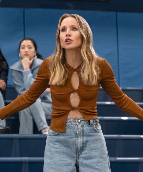 Stylish Knitwear, Netflix Show, Kristen Bell, New Netflix, Reformation Dress, Strapless Midi Dress, Favorite Daughter, Butterfly Dress, Where To Shop