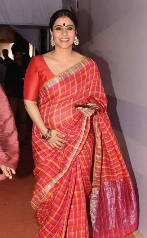 draped-over-the-shoulder How to Wear Saree for Plus Size–16 Saree Tips for Curvy Ladies Bengali Beauty, Kajol Saree, Fat Ladies, Saree Wearing Styles, Indian Actors, Vidya Balan, Indian Saree Blouse, Actress Images, Saree Blouse Patterns