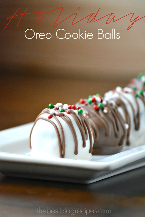 These Holiday Oreo Cookie Balls are easy to make and made with both white and milk chocolate! They are also a huge hit when you take them to parties! Cookie Balls Recipe, Double Stuffed Oreos, Oreo Cookie Balls, Cookie Balls, Oreo Balls, Cookie Ball, Oreo Cookie, Christmas Cooking, Cookies Recipes Christmas