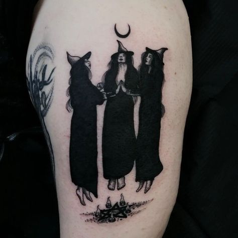 Top 100 Best Witch Tattoos For Women - Witchcraft Design Ideas Dark Bff Tattoos, Goth Tattoos For Women Arm, Witchy Back Tattoo Ideas, Dark Magic Tattoo, Whimsy Goth Tattoo, Dark Cover Up Tattoos For Women, Small Goth Tattoo, Dark Witch Tattoo, Dark Cover Up Tattoos