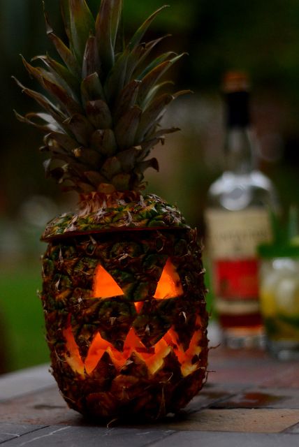 Pineapple Carving Halloween, Pineapple Pumpkin Carving, Pineapple Halloween, Pineapple Pumpkin, Island Birthday, Halloween Baking, Halloween This Year, Tiki Party, Halloween 2016