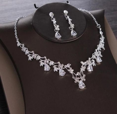 Unbranded Luxury Crystal Sets Cubic Zircon Crown Earring Choker Necklace Set Tiara - Tradesy Wedding Crown Tiara, Crystal Bridal Jewelry Sets, Bridal Jewelry Sets Brides, Crystal Bridal Tiaras, Crown Earrings, Heart Crystal, Choker Necklace Set, Wedding Bridal Jewellery, Rhinestone Wedding