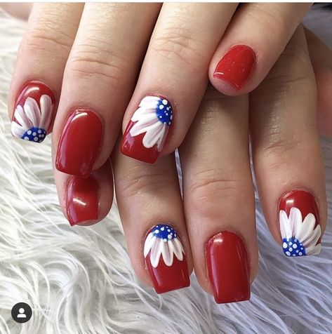 Nail Art Designs 4th Of July, Light Blue Sunflower Nails, Fireworks Toenail Design, Nail Designs Patriotic, Fun Fingernails Ideas, Memorial Nails Designs, Cool 4th Of July Nails, Red Nails 4th Of July, Patriot Nail Designs