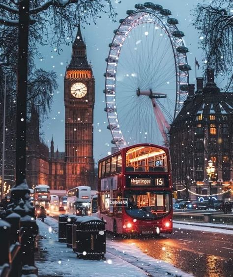 London Christmas Aesthetic Wallpaper, London Christmas Wallpaper, London Wallpaper, London Dreams, Christmas Dreaming, London Aesthetic, London Christmas, Round Art, City Of London