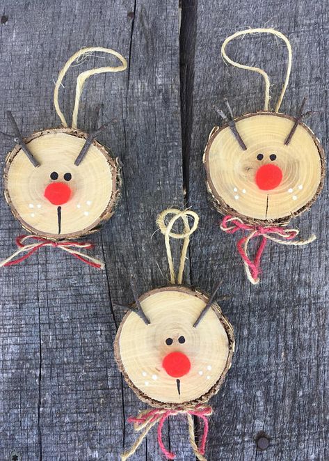 3 Rustic Wooden Reindeer Ornaments/Log Slice Rudolph Ornaments/Wooden Christmas Tree Ornaments/Wood Slice Ornament/Christmas decor Log Slice, Wooden Reindeer, Reindeer Ornaments, Christmas Wood Crafts, Wood Slice Ornament, Navidad Diy, Rustic Christmas Tree, Wooden Christmas Trees, Christmas Ornaments Homemade