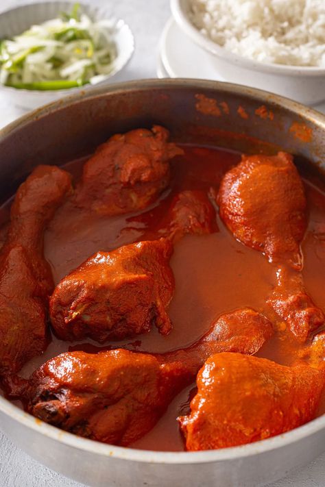 Guajillo Chile Recipes Chicken, Guajillo Sauce, Red Sauce Recipe, Chicken Mole, Red Chili Sauce, Chile Recipes, Mexican Chicken Recipes, Chile Guajillo, Recipes Authentic