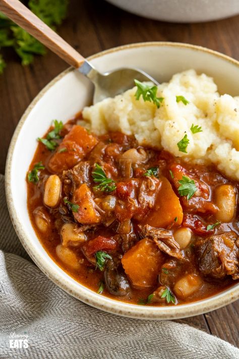 Tuscan Beef Casserole - a delicious hearty simple dish with vegetables and white beans, it's a firm family favourite. #glutenfree #dairyfree #slimmingworld #weightwatchers #tuscan #beef #casserole #beans #stew #instantpot #pressurecooker #slowcooker Tuscan Beef, Beef Stew Crockpot, Beef Casserole Recipes, Beef Stew Recipe, Beef Casserole, Beef Dishes, Bean Recipes, White Beans, Stew Recipes