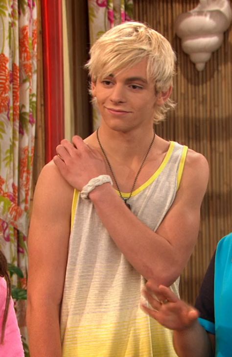 Austin Moon Wallpaper, Teen Beach 2, Austin Moon, Old Disney Channel, Teen Beach, Musical Film, Austin And Ally, Pop Rock Bands, Old Disney