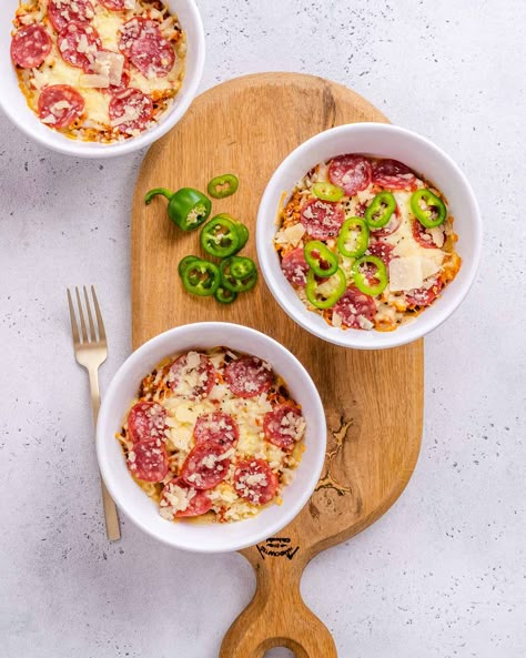 Pizza Bowls, Best Marinara Sauce, Clean Eating Kids, Pizza Bowl, Macro Recipes, Supreme Pizza, Clean Eating Challenge, Classic Pizza, Baked Tomatoes