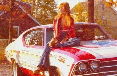 You may be cool, but you'll never be Stevie Nicks posed on my car back in the 70's cool! 60s Aesthetic, 70’s Aesthetic, Rock Aesthetic, Stevie Nicks Fleetwood Mac, 60s 70s Fashion, Hippie Aesthetic, 70s Inspired Fashion, 70s Aesthetic, S Aesthetic