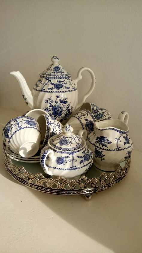 Porcelain Tea Set Aesthetic, Blue China Tea Set, Vintage Porcelain Tea Set, Rustic Tea Set, Tea Set Aesthetic, English Tea Set, Antique Tea Cups, Blue White Decor, Antique Dishes