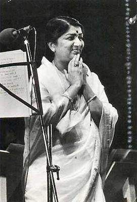 Lata Mangeshkar Aesthetic, Lata Mangeshkar Images Hd, Lata Mangeshkar Images, Hindustani Classical Music, Beautiful Beaches Paradise, Furniture Stencils, Certificate Format, Asha Bhosle, Kishore Kumar