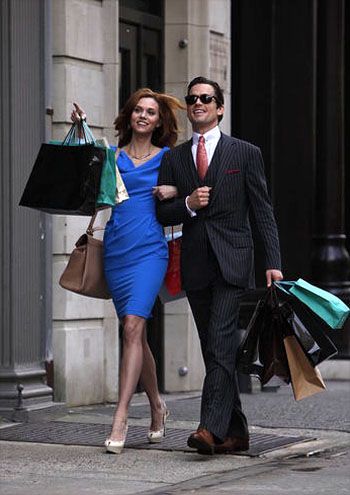 Sara Ellis and Neal Caffery from White Collar technically he is George Devore and I can't remember who she is she is George's wife Hilarie Burton White Collar, White Collar Neal, Sara Ellis, Neal Caffery, Willie Garson, Castle 2009, Matt Bomer White Collar, Neal Caffrey, Hilarie Burton