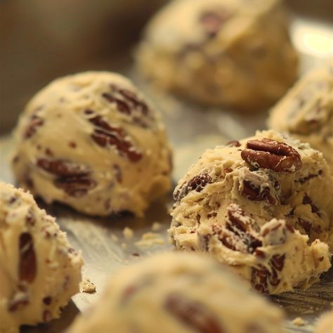 Perfectly Nutty Pecan Delight Cookies Nutty Pecan Delight Cookies, Pecan Delight, Payday Candy, Payday Candy Bar, Pecan Cookie, Cookie Recipes Homemade, Pecan Cookies, Crunchy Pecans, Recipes Christmas