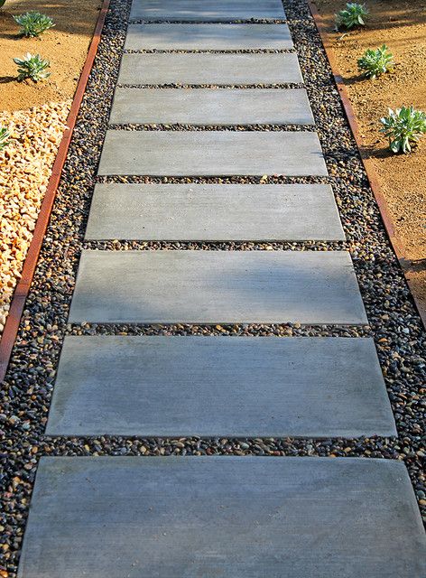 Concrete Pavers Walkway, Stone Walkways, Hampton Garden, Pathway Ideas, Backyard Walkway, Paver Designs, Walkway Landscaping, Patio Pavers Design, Walkway Design