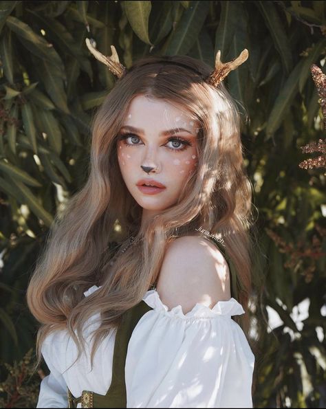 Deer Makeup Tutorial, Deer Antlers Headband, Deer Makeup, Deer Costume, Deer Girl, Fair Outfits, Antler Headband, Image Model, Arte Inspo