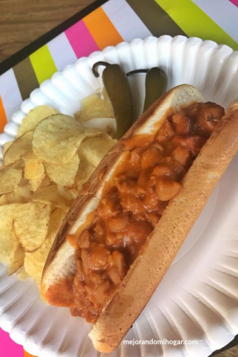 Receta Chili Dogs muy fácil, para las fiestas infantiles Chilidog Recipe, Chilidog Chili, Hot Dogs Recetas, Chili Dog Chili Recipe, Chilli Dogs, Easy Pasta Dinner Recipes, Food Junk, Chili Dog, Dog Bread