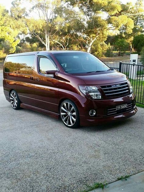 Grill Nissan Elgrand E51, Nissan Elgrand, Nissan Infiniti, Toyota Hiace, Family Car, Toyota Tundra, Mens Vans, Camper Van, Van Life