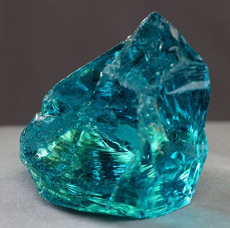 Minerals Crystals Rocks, Spiritual Crystals, Pretty Rocks, Cool Rocks, Meditation Crystals, Gems Crystals, Mineral Stone, Minerals And Gemstones, Rocks And Gems