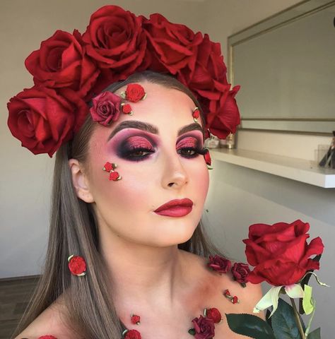 Creative and colourful make up High Fashion Look Makeup, Valentine Looks Makeup, Roses Makeup Look, Pink Rose Makeup Looks, Red Rose Makeup, Red Rose Makeup Look, Rose Makeup Flower, Rose Halloween Costume, Rose Makeup Look Flower