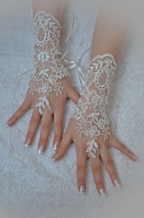 unique Original design Wedding Gloves ivory lace by newgloves, $30.00 Bride Gloves, Gloves Lace, Alana Blanchard, Masquerade Wedding, Medieval Wedding, Gorgeous Tattoos, Wedding Gloves, Bridal Gloves, Lace Gloves