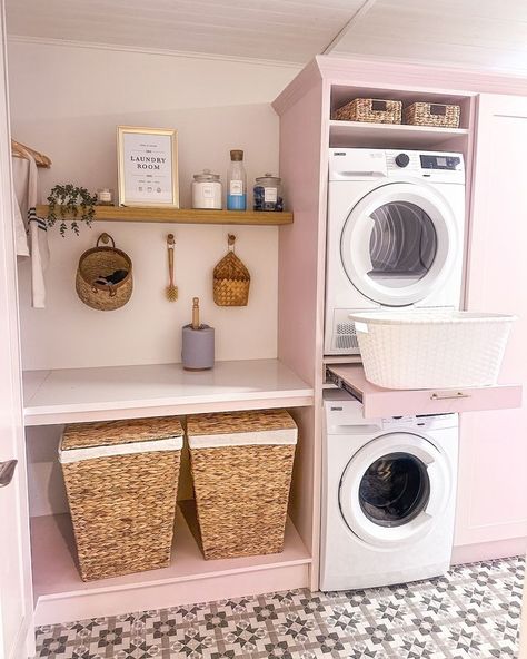 laundry room • Instagram Light Pink Laundry Room, Blush Pink Laundry Room, Tiny House Laundry Room Ideas, Preppy Laundry Room, Girly Laundry Room, Pink Utility Room, Pink Laundry Room Ideas, Laundry Room Aesthetic, Pink Laundry Room