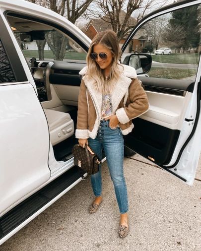 Shearling Jacket Outfit, Almost Ready Blog, Shearling Moto Jacket, Amanda West, Moto Jacket Outfit, Shearling Jacket Women, Fashion Winter Outfits, Best Casual Outfits, Faux Shearling Jacket