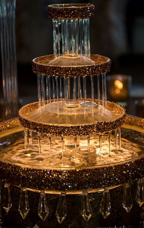 Chandeliers Aesthetic, Fountain Wedding Cakes, Speakeasy Wedding, Champagne Fountain, Soul Tribe, Buffet Bar, 20s Wedding, Marathi Wedding, 20th Birthday Party