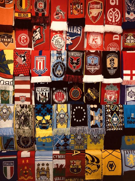 Soccer Scarf, Scarf Display, Sport Bar, Football Ideas, Baseball Display, Football Scarf, Scarf Collection, Design Scarf, Gift Inspo