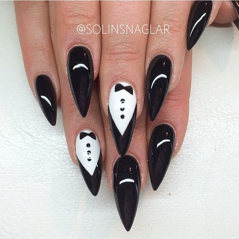 Stiletto nails☻New Years Pointy Nail Designs, Tuxedo Nails, Bow Tie Nails, Jersey Nails, Fiberglass Nails, Black And White Tuxedo, Pointy Nails, Long Stiletto, Gothic Nails