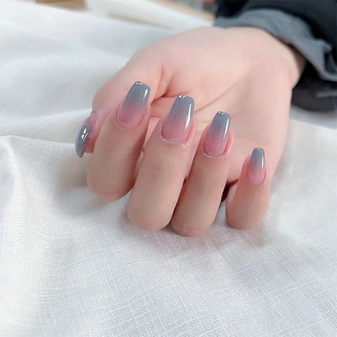 #pinkombrenails #greynails #ombrenails #naildesigns #nailart #colorsnail #nailextension Pink Gray Nails Design, Grey Pink Nails, Grey And Pink Nails, Pink Grey Nails, Grey Nail, Extension Nails, Grey Nail Designs, Pink Ombre Nails, Ombre Pink