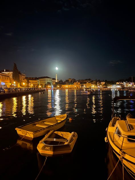 Night Boat Ride Aesthetic, Croatia Nightlife, Croatia At Night, Europe Interrail, Croatia Pictures, Croatia Beach, Spring Nights, Night Moon, Beach Night