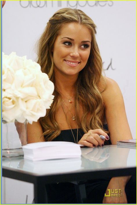 Lauren Conrad Bumps Bloomingdale's | lauren conrad bloomingdales 02 - Photo Diet Illustration, Half Up Half Down Curly, Lauren Conrad Hair, Photo Hair, Middle Part Hairstyles, Side Hairstyles, Best Wedding Hairstyles, Wedding Hairstyles Half Up Half Down, Trendy Wedding Hairstyles