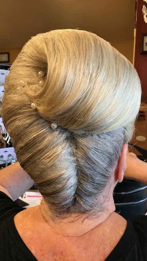 Hairstyles For Pageants, Classic Updo Hairstyles, Side Swept Updo, Vintage Hair Salons, Upside Down Braid, French Twist Updo, Twist Updo, Pageant Hair, Mermaid Waves