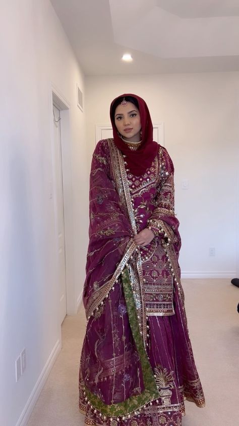 Dupatta On Head Style Pakistani, Wedding Hijab Styles Pakistani, Dupatta On Head Style, Desi Hijabi Outfits, Dupatta On Head, Desi Hijabi, Eid Photoshoot, Dress Design Pakistani, Designer Dresses Couture