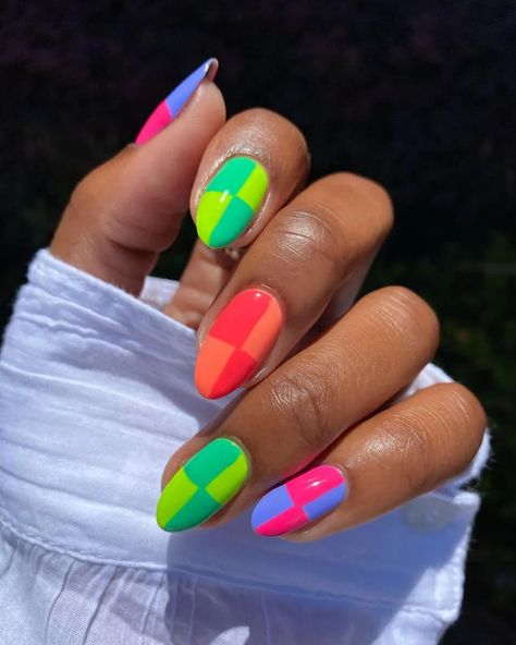 Checkered Nails, Bright Nail Designs, Summer Nail Designs, Bright Summer Nails, Summery Nails, Cute Gel Nails, Bright Nails, Neon Nails, Funky Nails