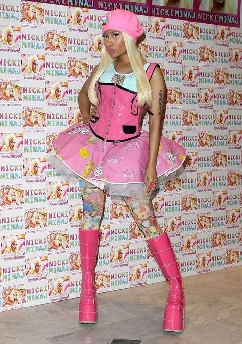 Nicki Minaj Lyrics, Nicki Minaj Concert, Nicki Minaj Fashion, Nicki Minaj Outfits, Nicki Minaj Barbie, Nikki Minaj, Nicki Minaj Photos, Nicki Minaj Pictures, Metal Dress